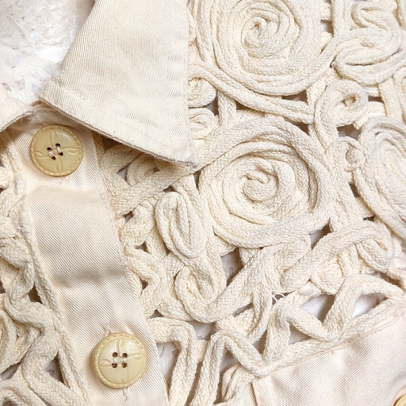 1980's Vintage Short Set in Ivory Large - Picture 7 of 15